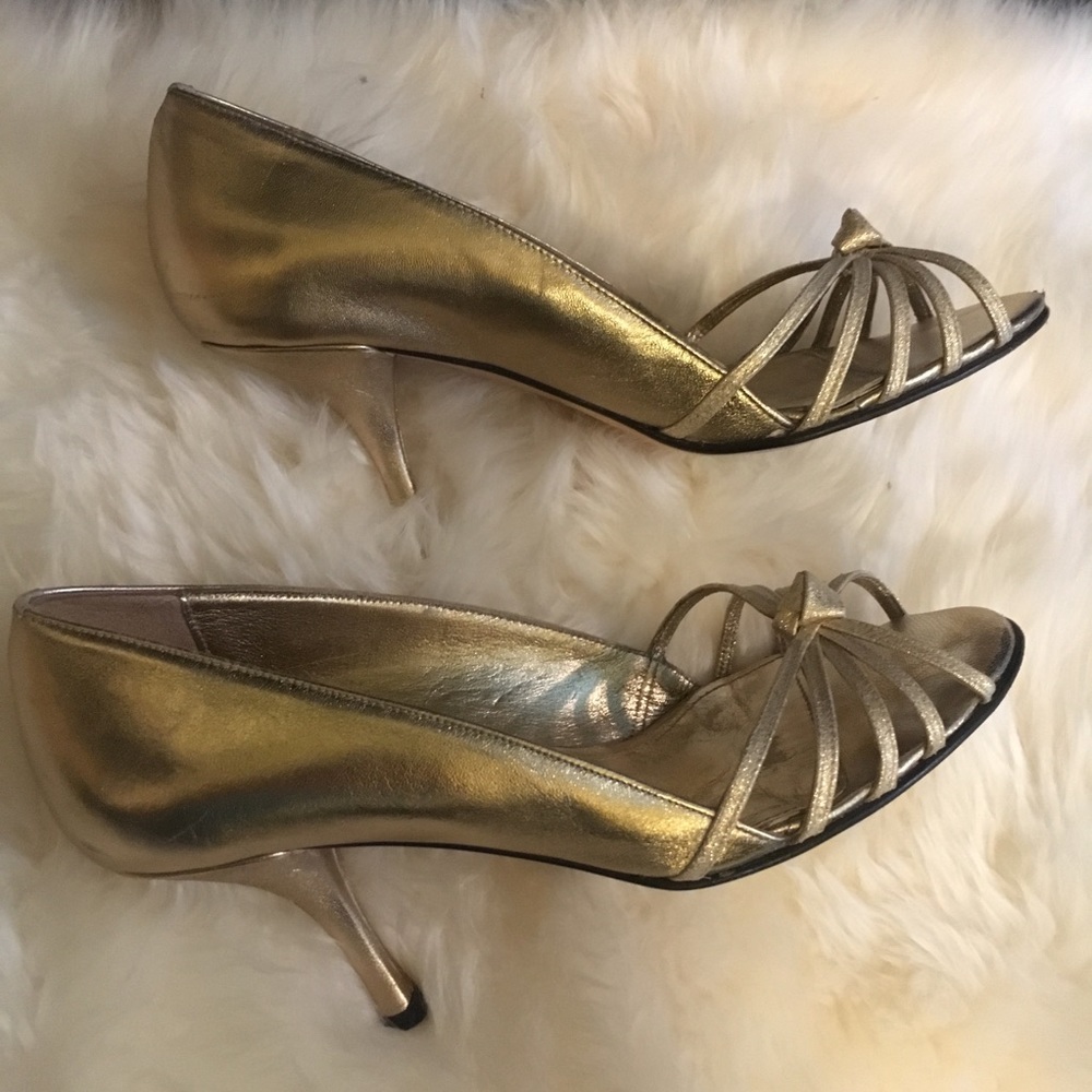 Gold Banana Republic Heels - Picture 2 of 6